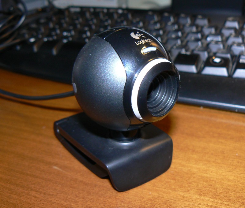 Picture of a Logitech Quickcam E3500 USB webcam